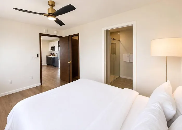 Luxury - Reese Tower Apartahotel Tulsa