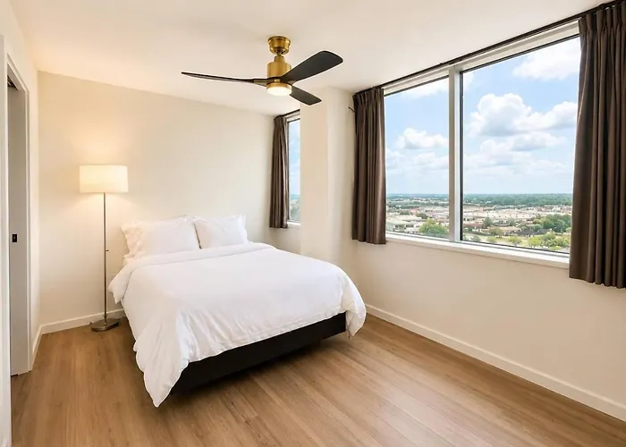 Luxury - Reese Tower Apartahotel